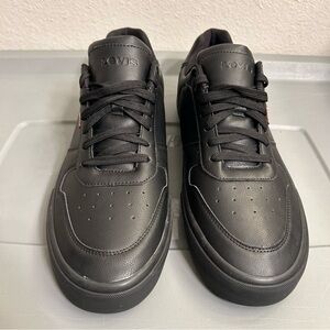 Levi's Black Low-Top Sneakers with Rubber Sole